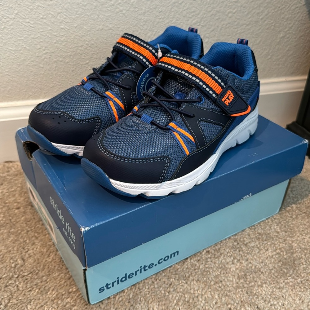 NWT Stride Rite Made 2 Play Sneakers Little Boy 13.5M